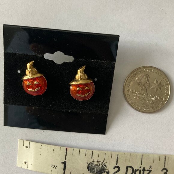 NWT Jack-O-Lantern Pumpkin Stud Earrings, Costume Jewelry - Picture 2 of 6